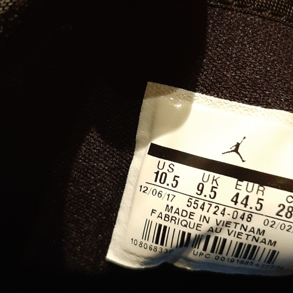 Looking to trade jordan 1 mid royal paint splatter - Picture 7 of 7